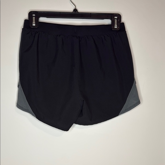 Under Armour Women's Black Running Shorts - Picture 2 of 7